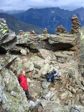 Kurze Rast und Ausblick genießen auf der Schmalzgrubenscharte